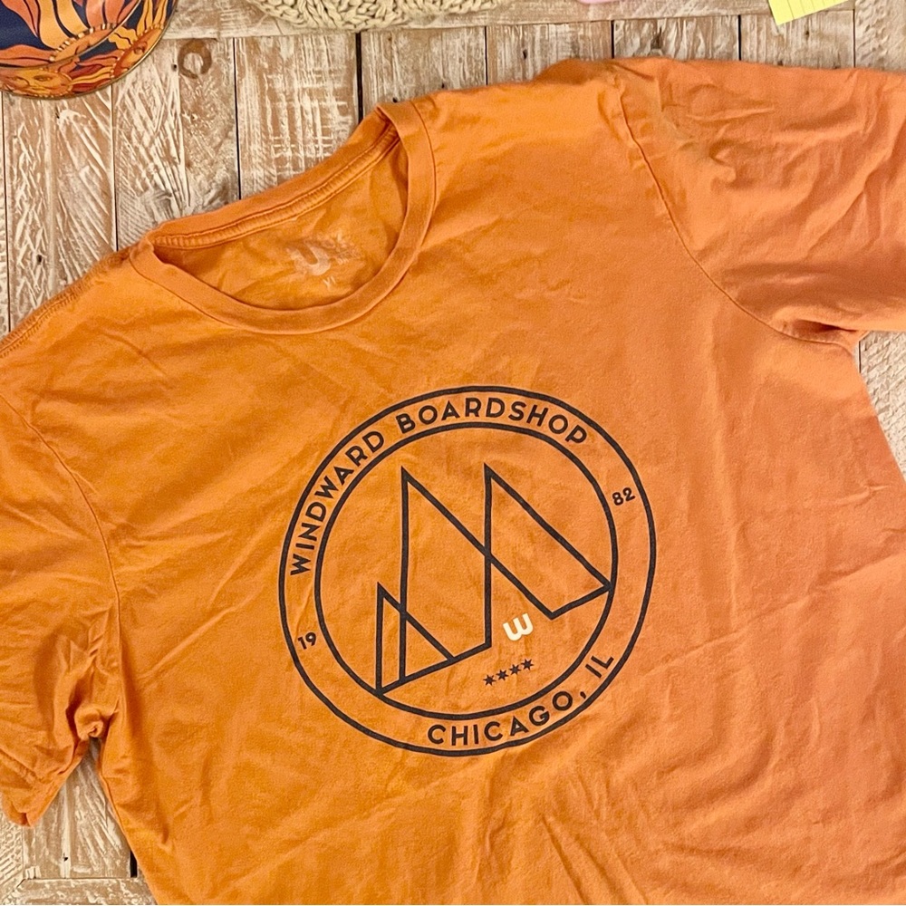 🏂Windward Boardshop Chicago T-shirt🏂 ~XL